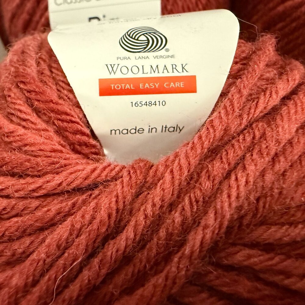 Classic Elite Big Liberty Wool Yarn LOT 14 Color 1027 Carmine DISCONTINUED - Picture 8 of 8